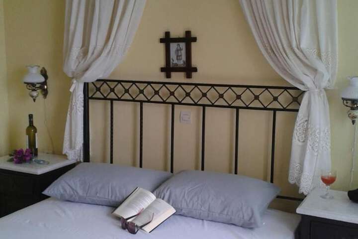 Room 14 of 32