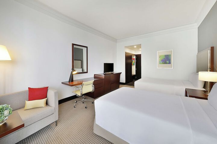 Room 13 of 69