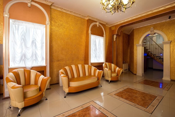 Ballroom/Hall 31 of 39