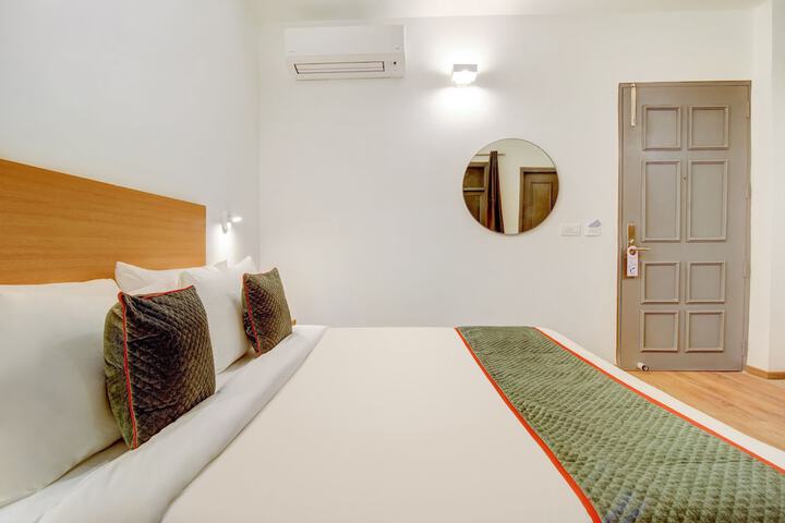 Room 11 of 44