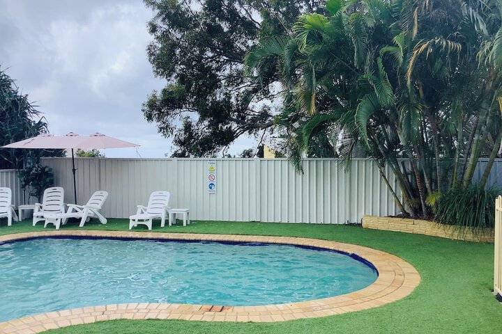 Pool 54 of 79