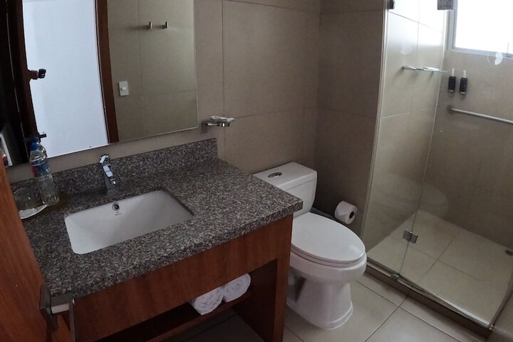 Room 32 of 111