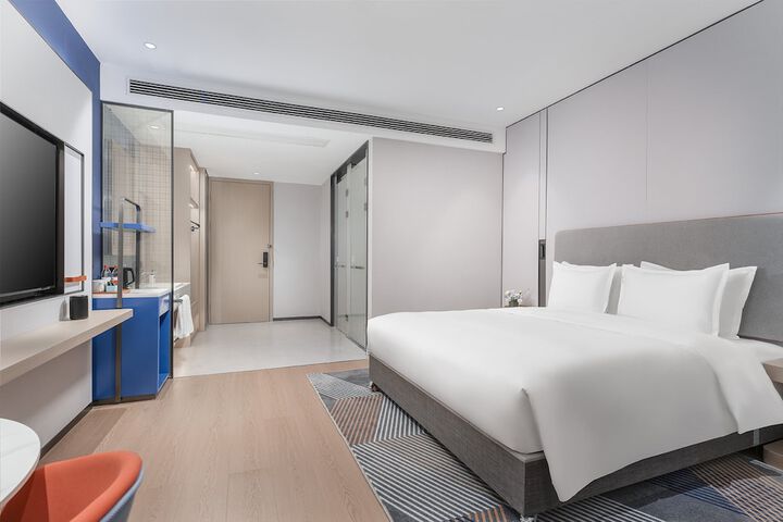 Room 21 of 49