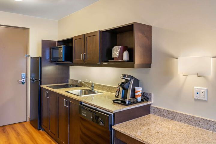 Private kitchenette