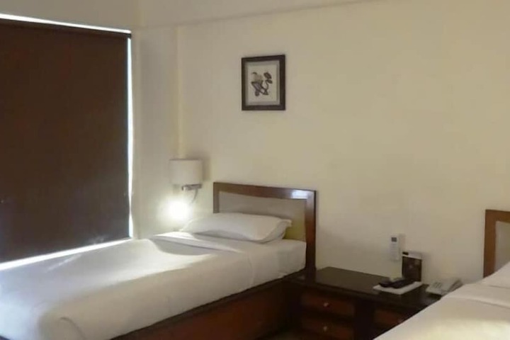Room 13 of 43