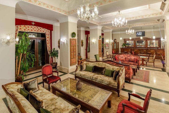 Guest Lobby