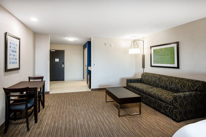 Room 11 of 47