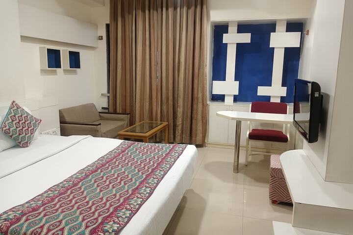 Room 9 of 54