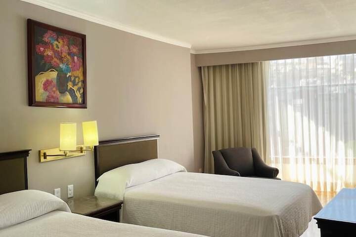 Room 4 of 13