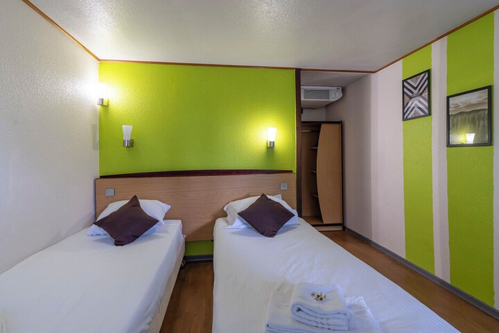 Room 26 of 52
