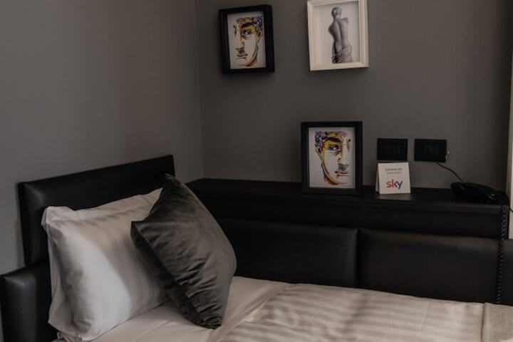 Room 72 of 209