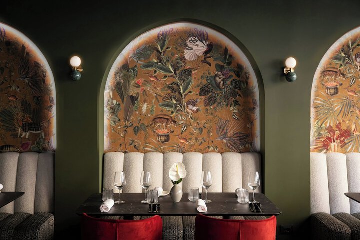 Dining 39 of 60