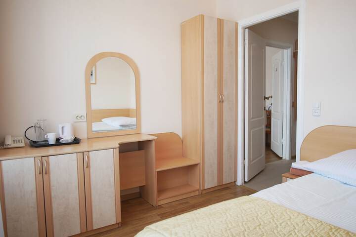 Room 14 of 49