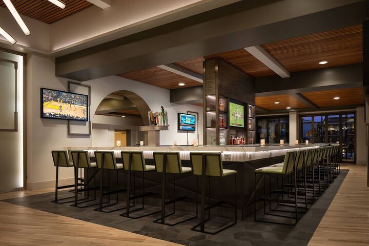 Lobby lounge