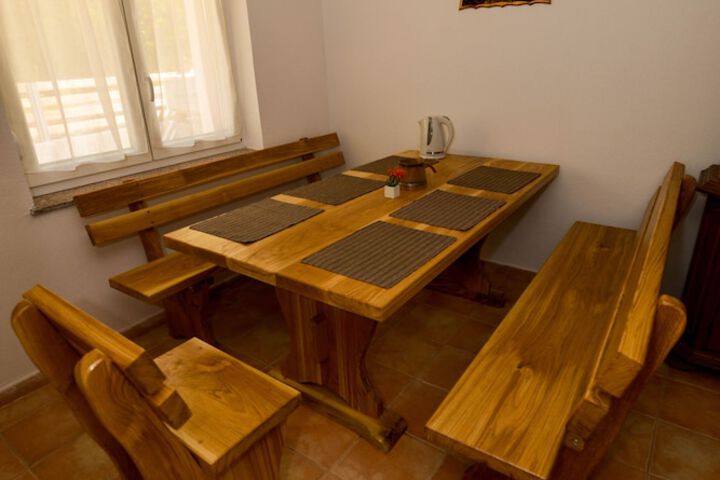 Room 10 of 24