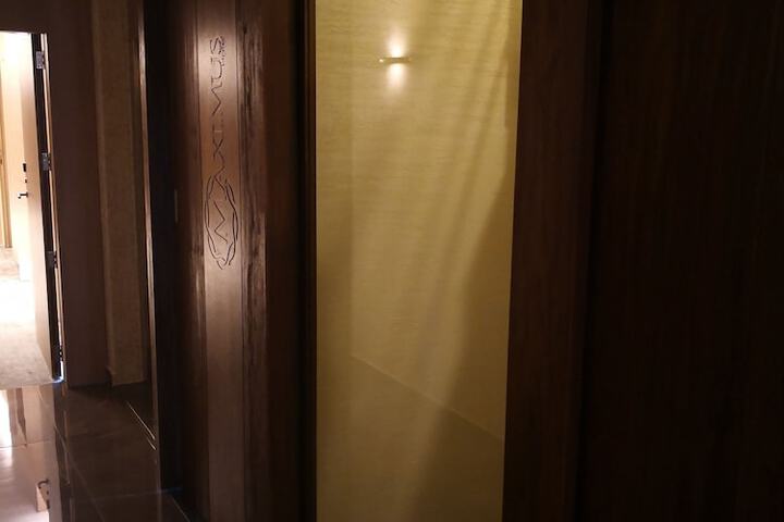 Ballroom/Hall 87 of 97