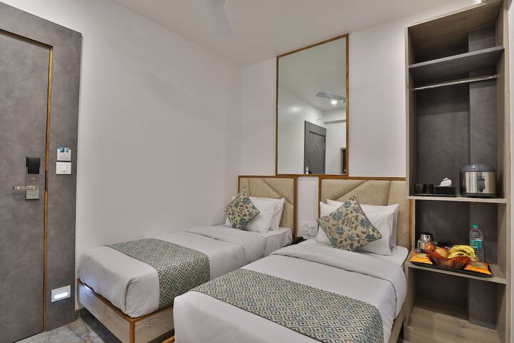 Room 15 of 43
