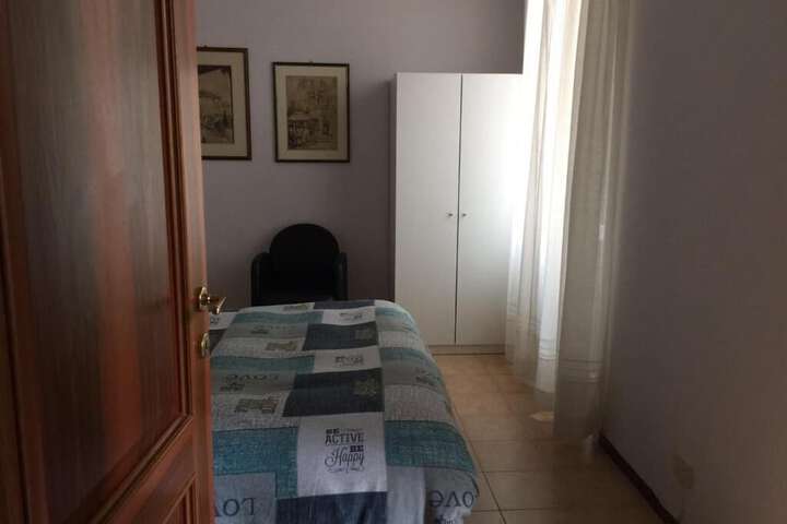Room 4 of 19