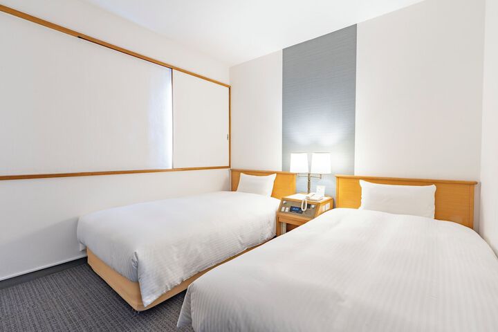 Room 14 of 30