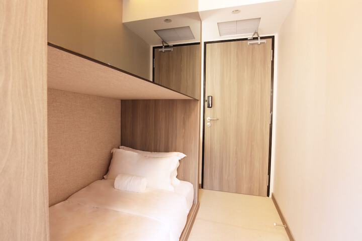 Room 29 of 180