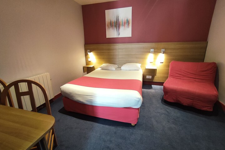 Room 17 of 50