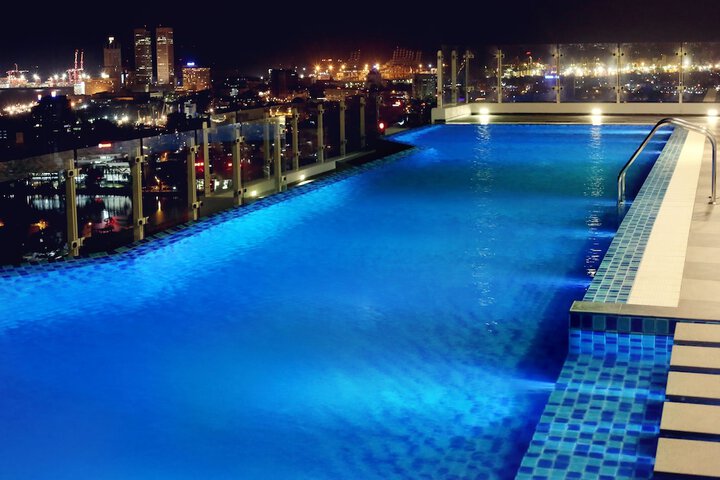 Pool 33 of 74