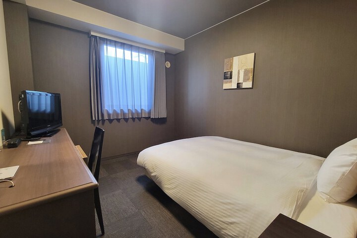 Room 7 of 26