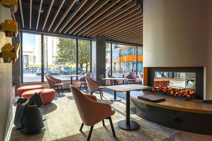 Hotel Lobby