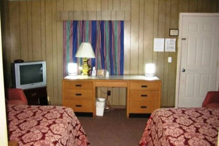 Room 2 of 13