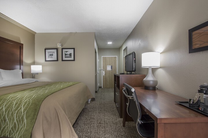 Room 12 of 16