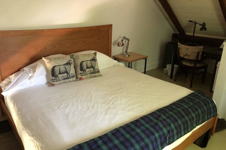 Room 8 of 70