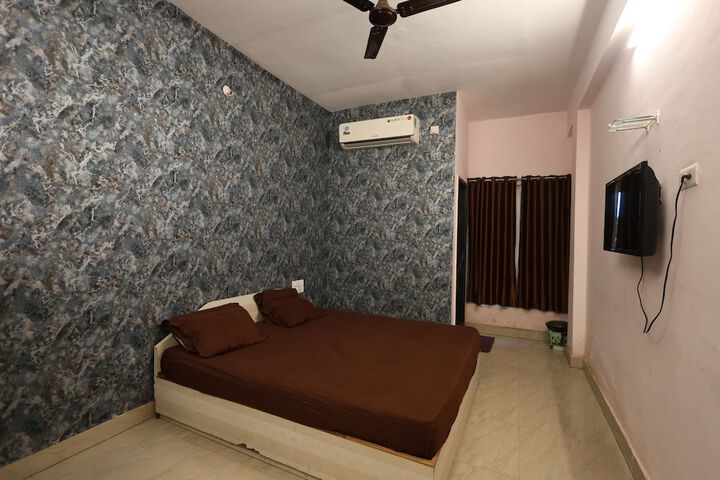Room 17 of 54
