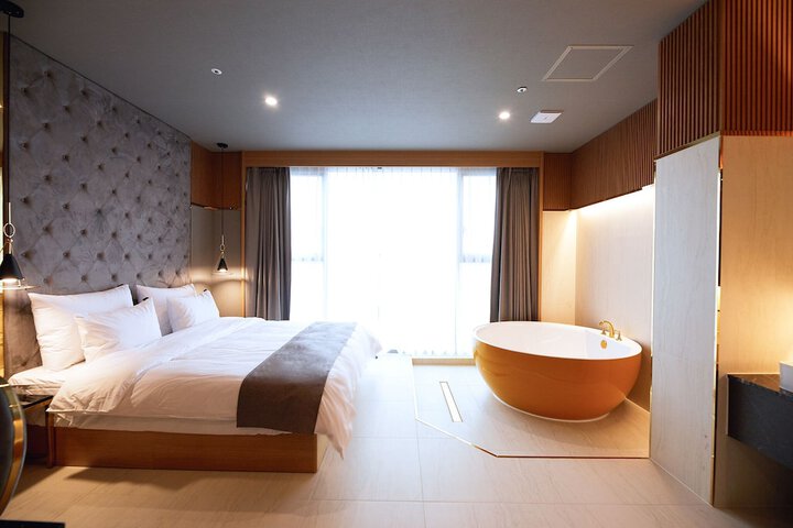 Room 14 of 53