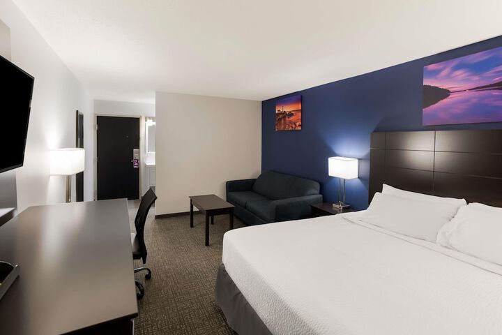 Room 13 of 25