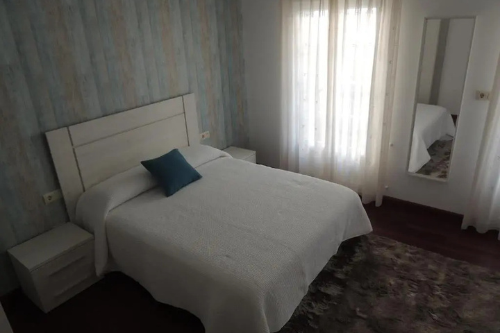 Room 3 of 9