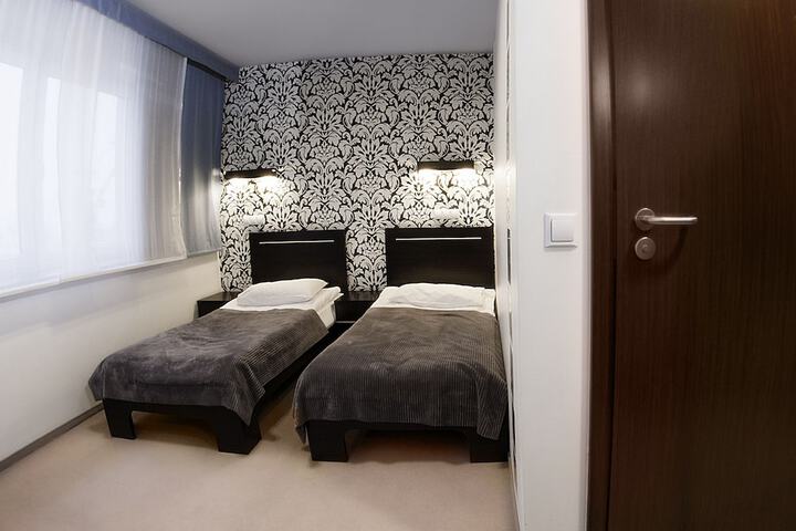 Room 9 of 70
