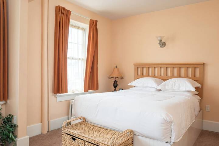 Room 15 of 36