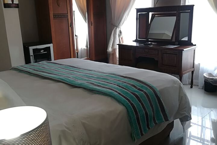 Room 13 of 78