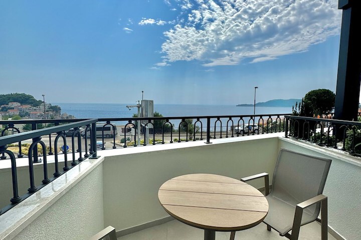 Terrace/Patio 21 of 60