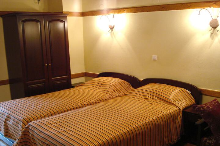 Room 7 of 63
