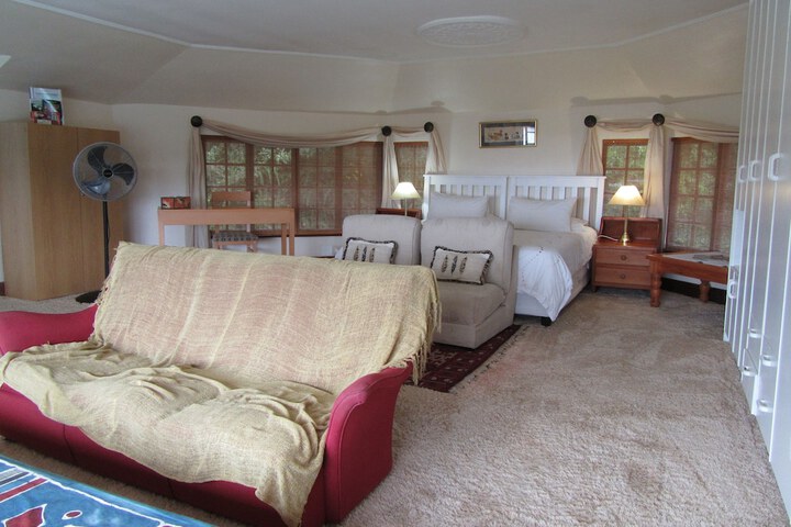 Room 11 of 34