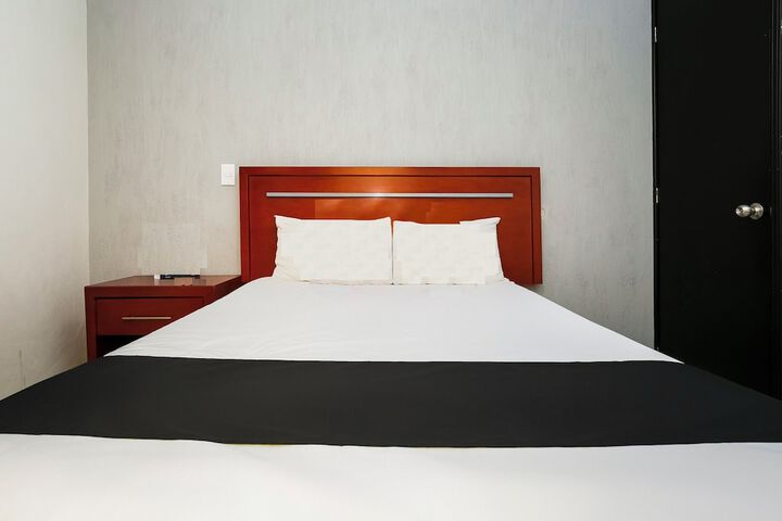 Room 5 of 7