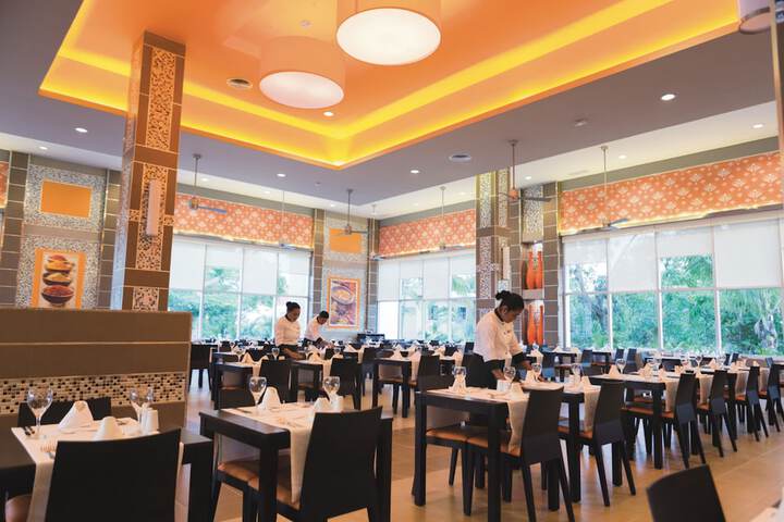 Dining 62 of 88