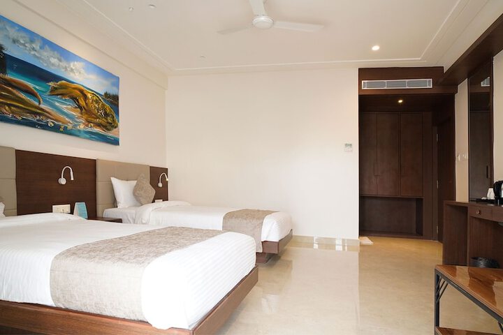 Room 12 of 73