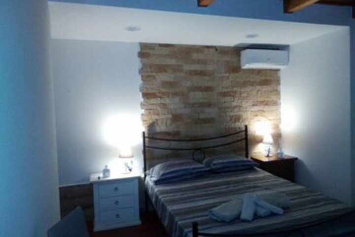 Room 17 of 22