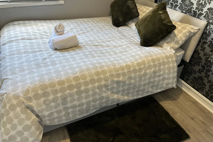 Room 3 of 15