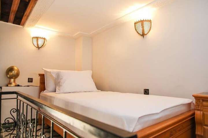 Room 4 of 20