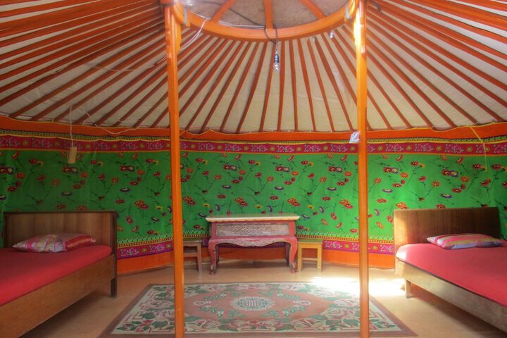 Room 4 of 43