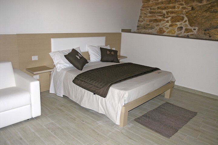 Room 7 of 28