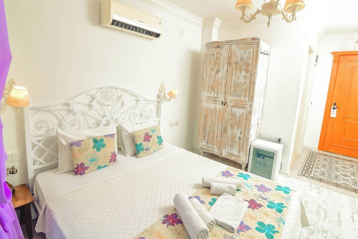 Room 37 of 78